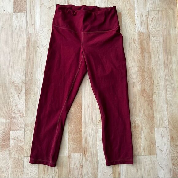 Yogalicious Lux Maroon Cropped Leggings with Pockets Women’s Small - Picture 1 of 4